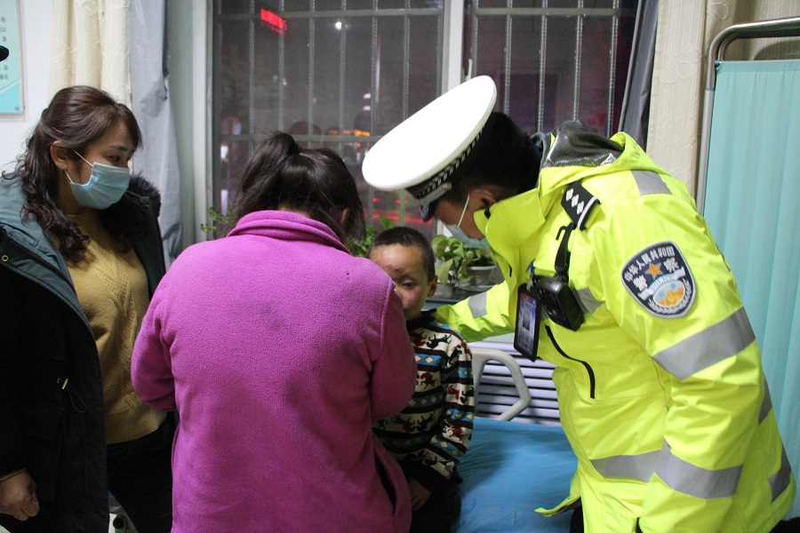 （Y，临洮交警救稿件配图）(8434072)-20210228215413.jpg