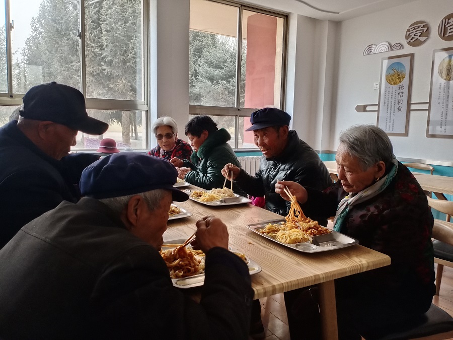 （Y，嘉峪关市“孝老饭庄”.jpg