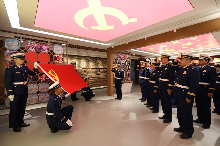 Y重温入党誓词.jpg