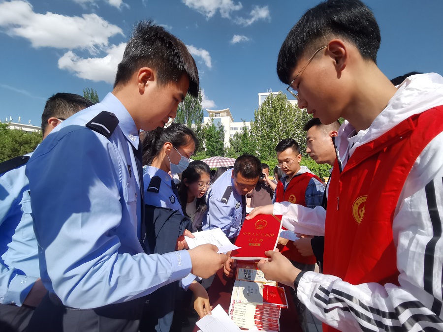 Ｙ民法典颁布一周年主题宣传展(9109890)-20210528155924.jpg