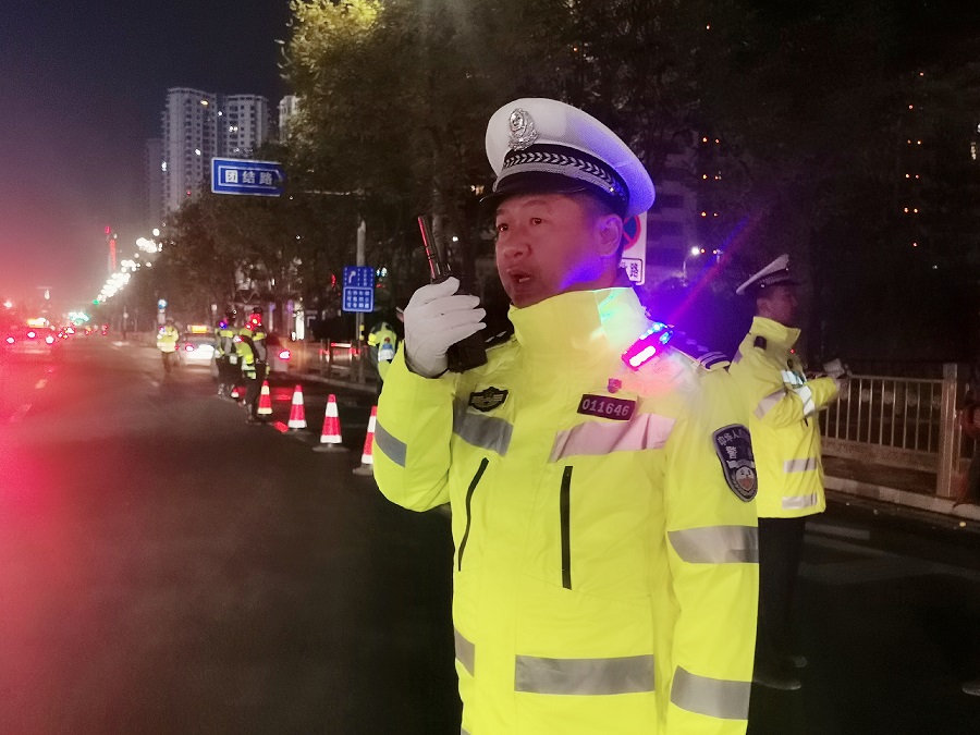 Y他对警徽爱得深沉配图(9140788)-20210601221901.jpg