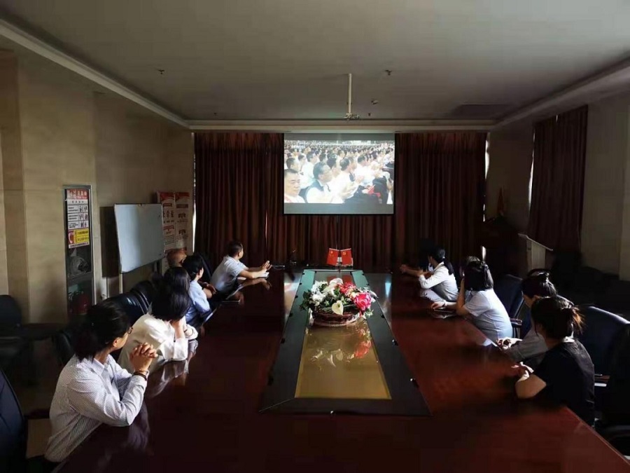 组织观看建党100周年.jpg