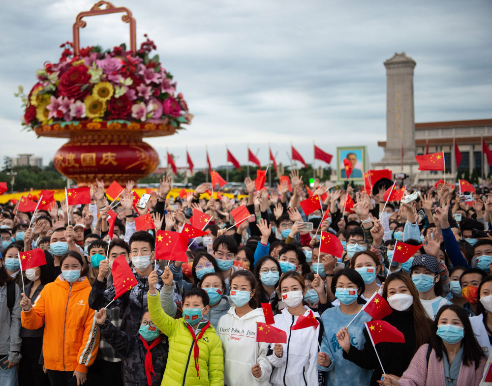 祖国颂·我们这样过国庆｜出游OR宅家？我们的选择是……
