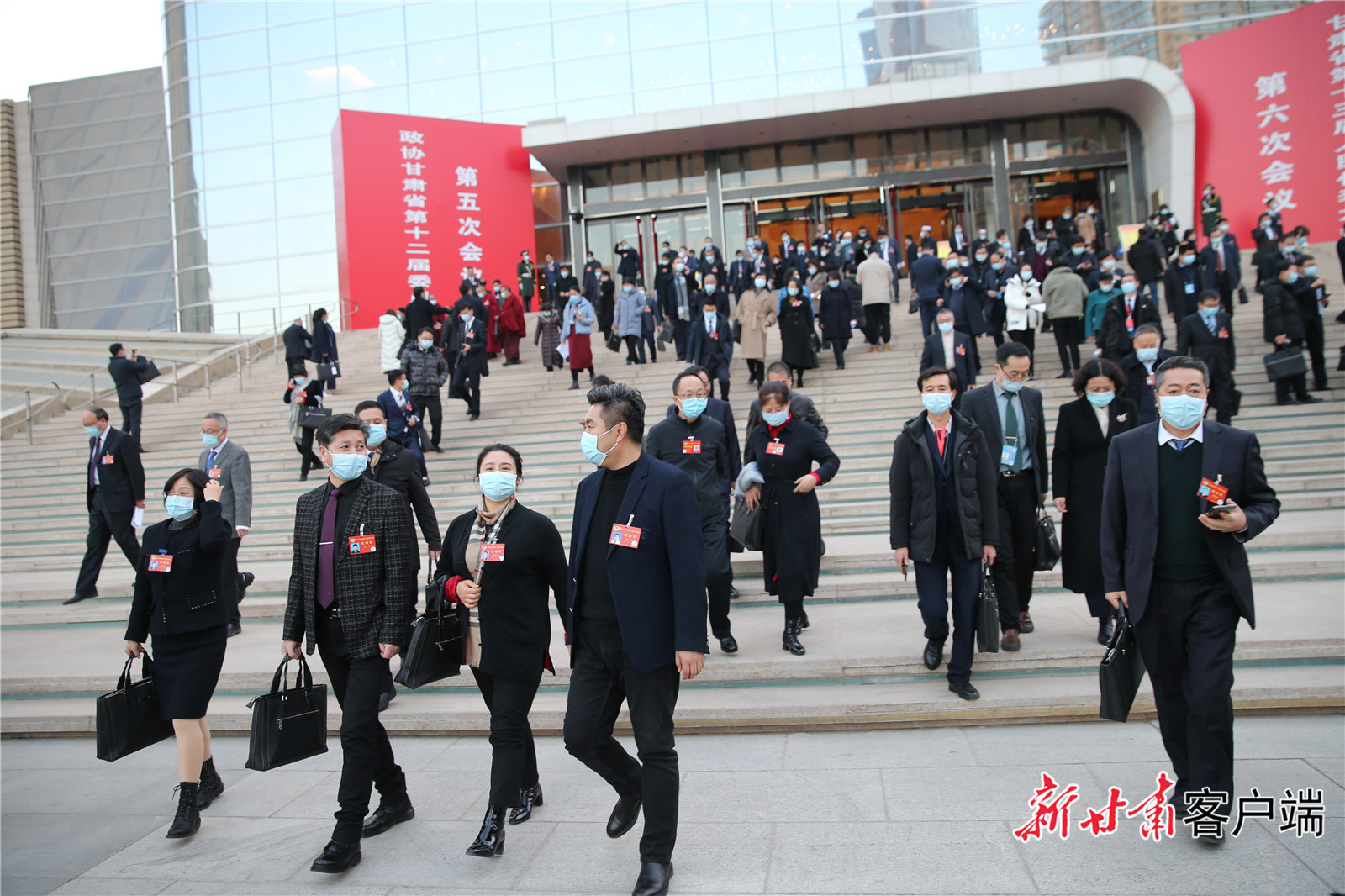 政协甘肃省十二届五次会议闭幕会现场。新甘肃.兰州晨报记者 田蹊 摄.jpg