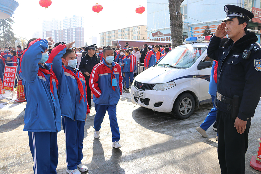 （Y,校园与法，配图，让每一位学生快乐学(11337717)-20220227214754_极光看图