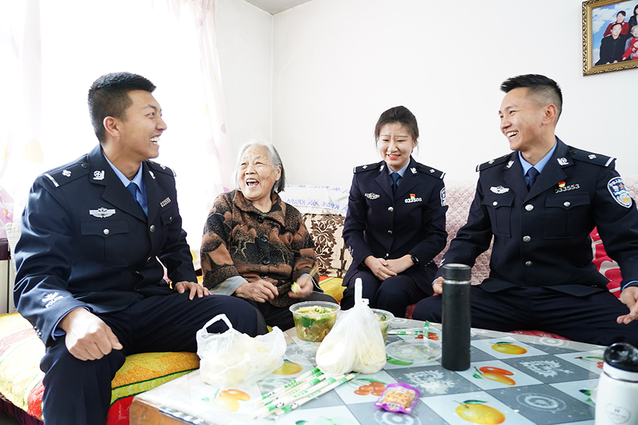 QYE警营里的追“锋”青年很暖(11528967)-20220306213330_极光看图