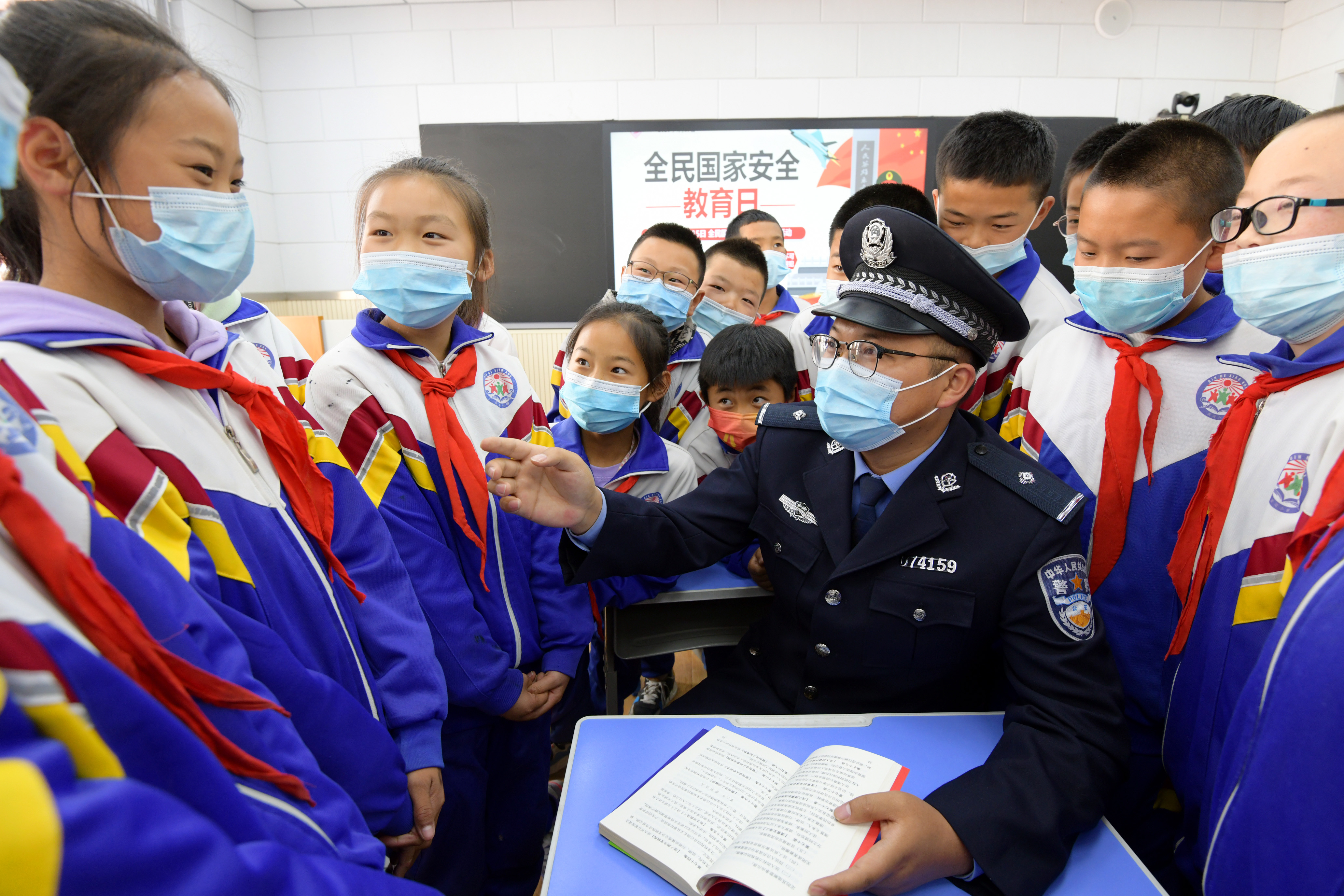 （QYE）临泽公安：国家安全教育进校园(12475986)-20220417155950