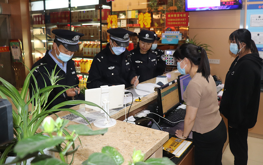 （wAqEY）（配图）会宁公安开展行业场(13563888)-20220531182848