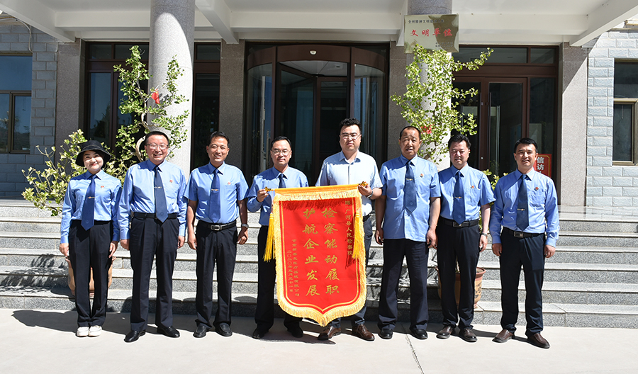 wq（YE，配图，优化营商环境）一枝一叶(14260530)-20220619205133