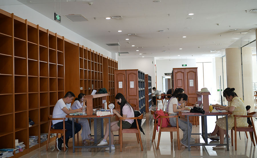 （AqYE  配图）甘肃省图书馆新馆区正(14549597)-20220629231633