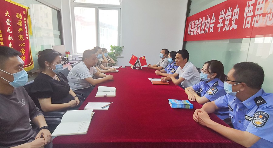 （wAQEY，配图）释放惠企法治红利  (15329627)-20220804160818