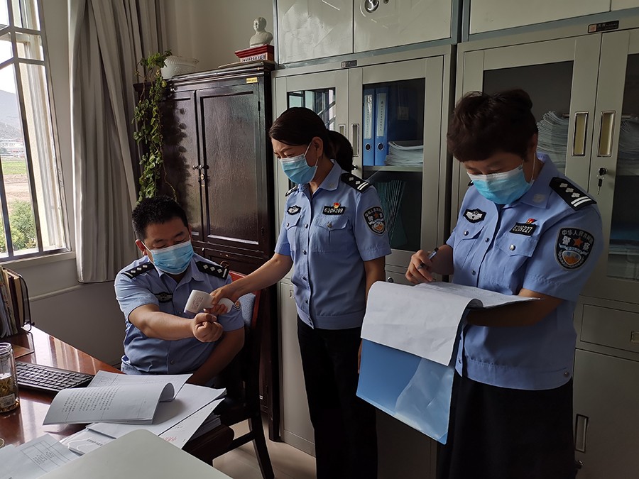 （qYE 大墙内外）图片新闻(15570832)-20220814221941