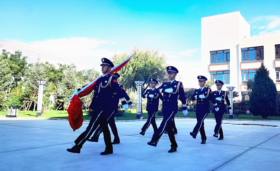 E(通版 彩色 1)逆境奋起开新局  勇(16406719)-20220929212845 E(通版 彩色 1)逆境奋起开新局  勇(16406719)-20220929212845