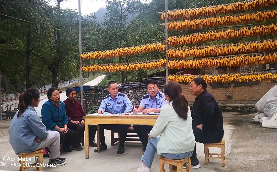 WAqEY民警深入一线访民情(16739975)-20221009160617