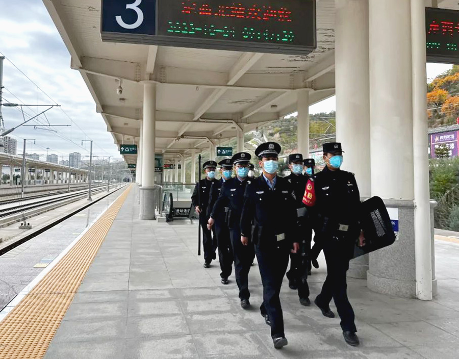 （WAqEY）（国庆策划稿件）（配图）守(16735590)-20221009161818