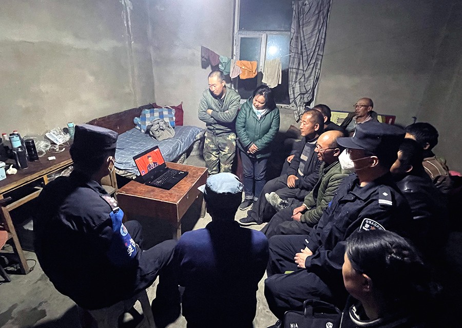 （wAqYE 陇原政法人·一图一故事，配(17342028)-20221020180926