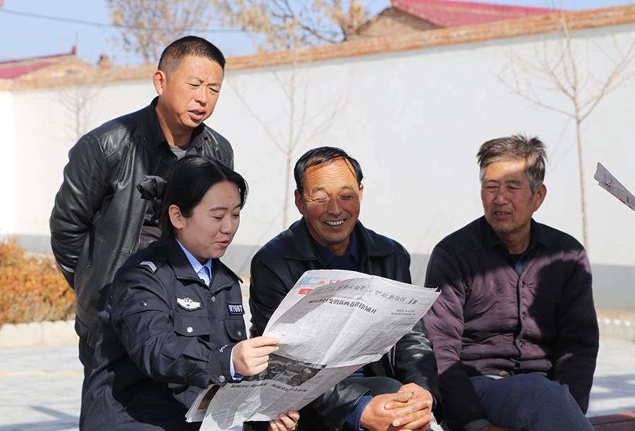 (WAQYE)图片新闻 公安民警深入乡村(18246226)-20221127164657