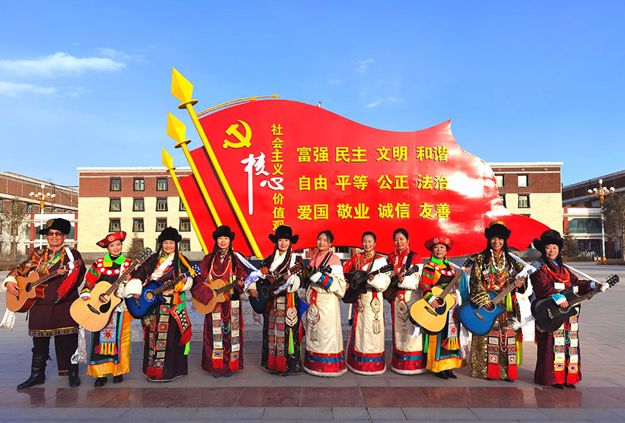 天祝县文艺工作者录制文艺作品宣传二十大精(18359110)-20221202104909