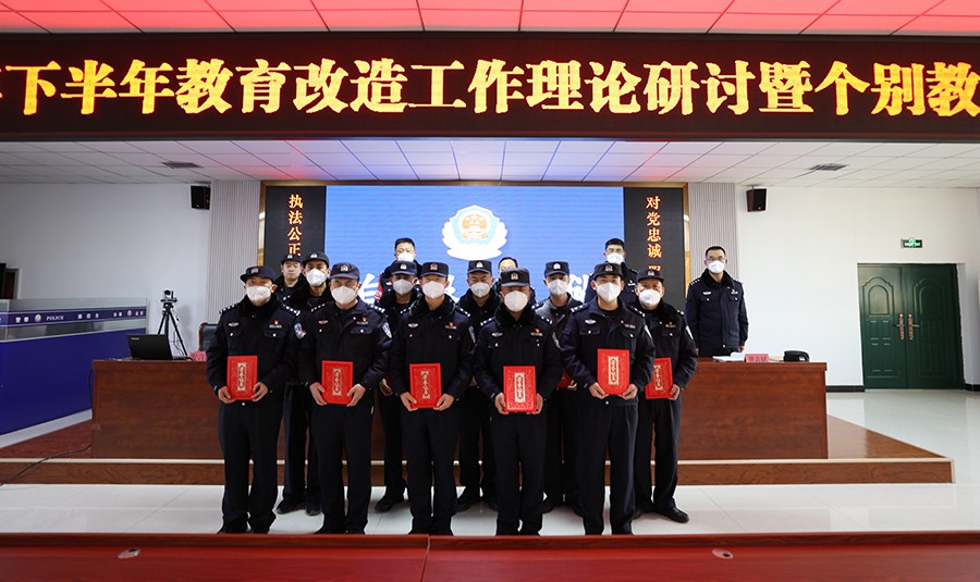 （QYE  大墙内外494期 配图）白银(18990135)-20221230152219