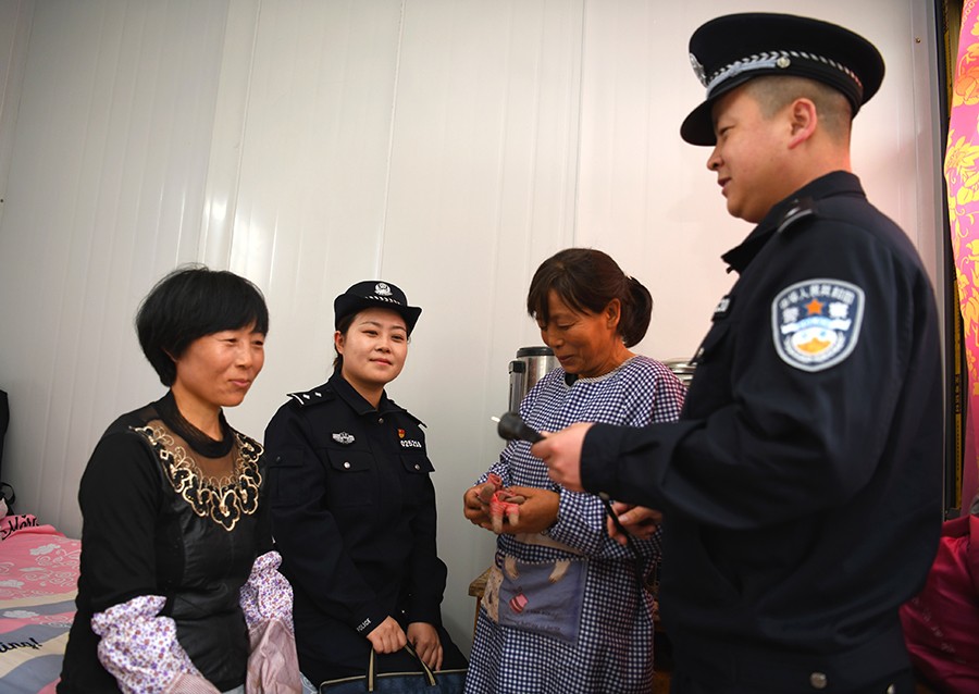 （QEY 图片新闻）临近开学加强校园周边(20068620)-20230214222228
