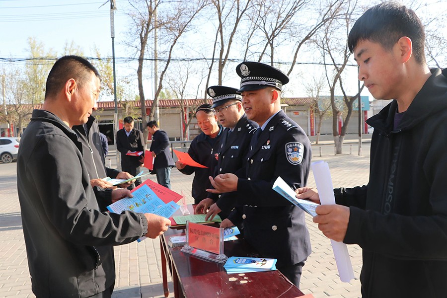 （qeY）（配图1）出事少 治安好 群众(20278046)-20230228191005