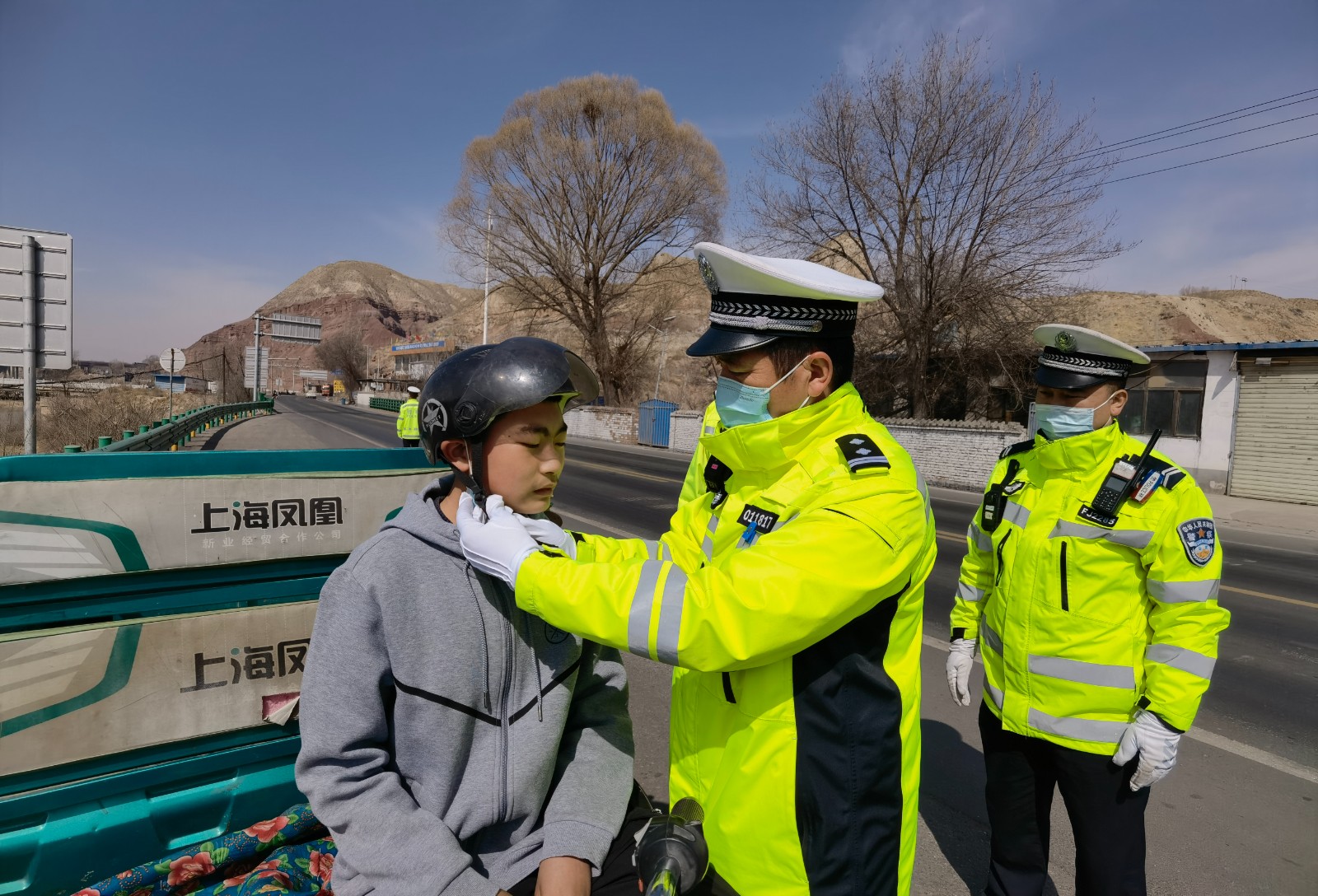 （wAQeY）（图片新闻）红古交警整治国(20691106)-20230307190955