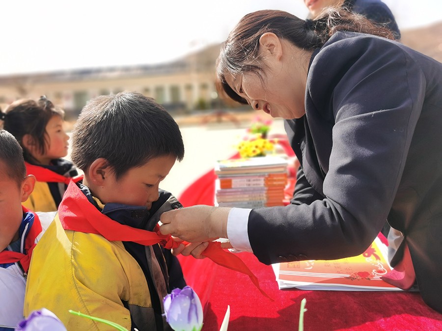（WAQEY配图）岷县检察院：为小学生送(21275801)-20230321115047
