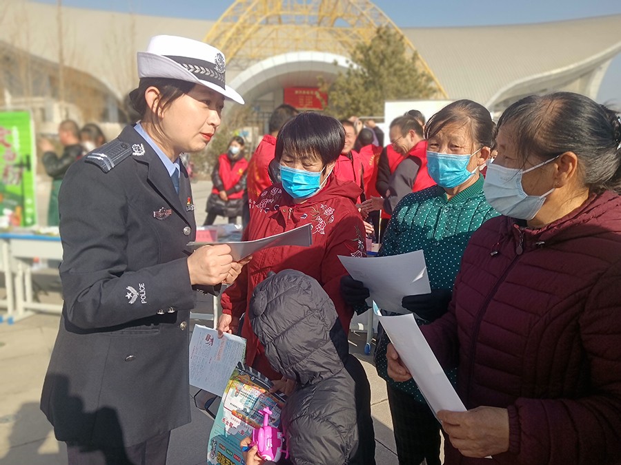 （AQEY，图片新闻）安定公安交警：守护(21456201)-20230329152312