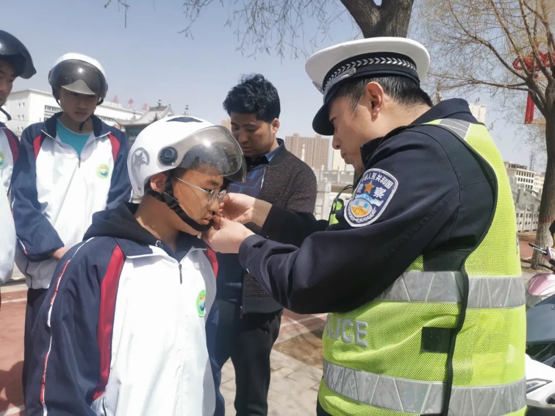 （AQEY，图片新闻）广河县公安局交警大(21684187)-20230407161424