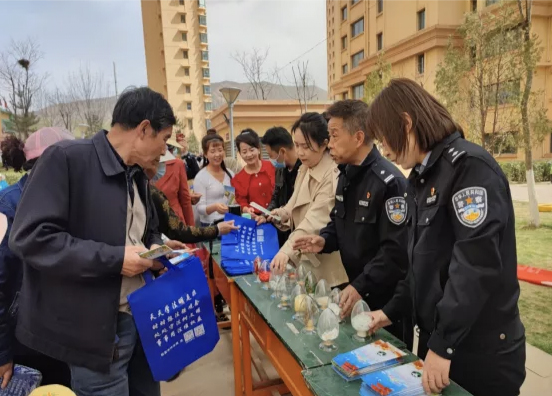 （WQEY，图片新闻）临夏市禁毒办开展禁(21859317)-20230416195736
