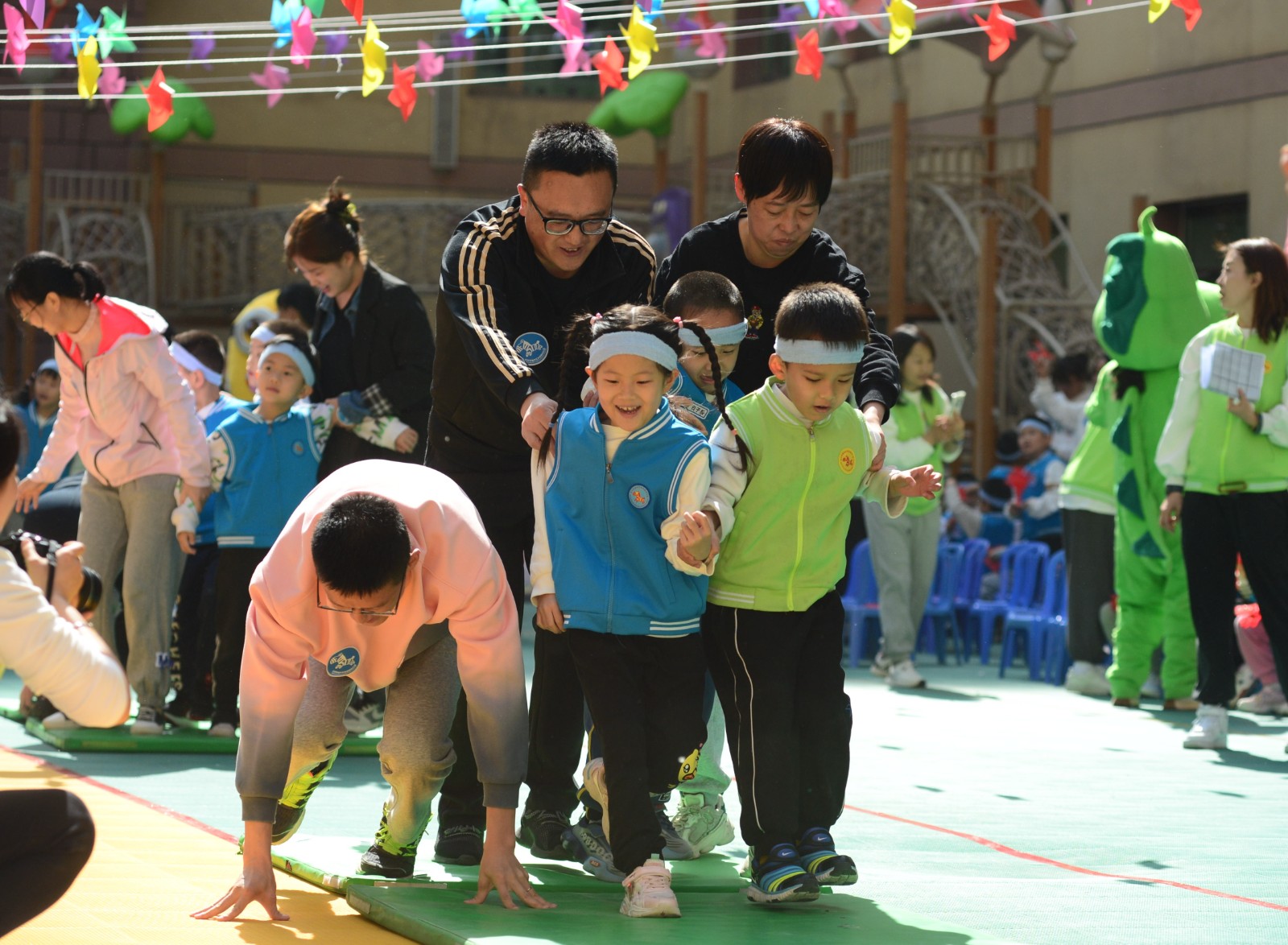 （wAqEY图片新闻）亲子运动会(22163286)-20230428102931