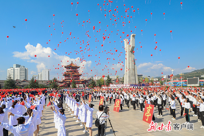 魅力华亭欢迎您谢国林 摄.jpg