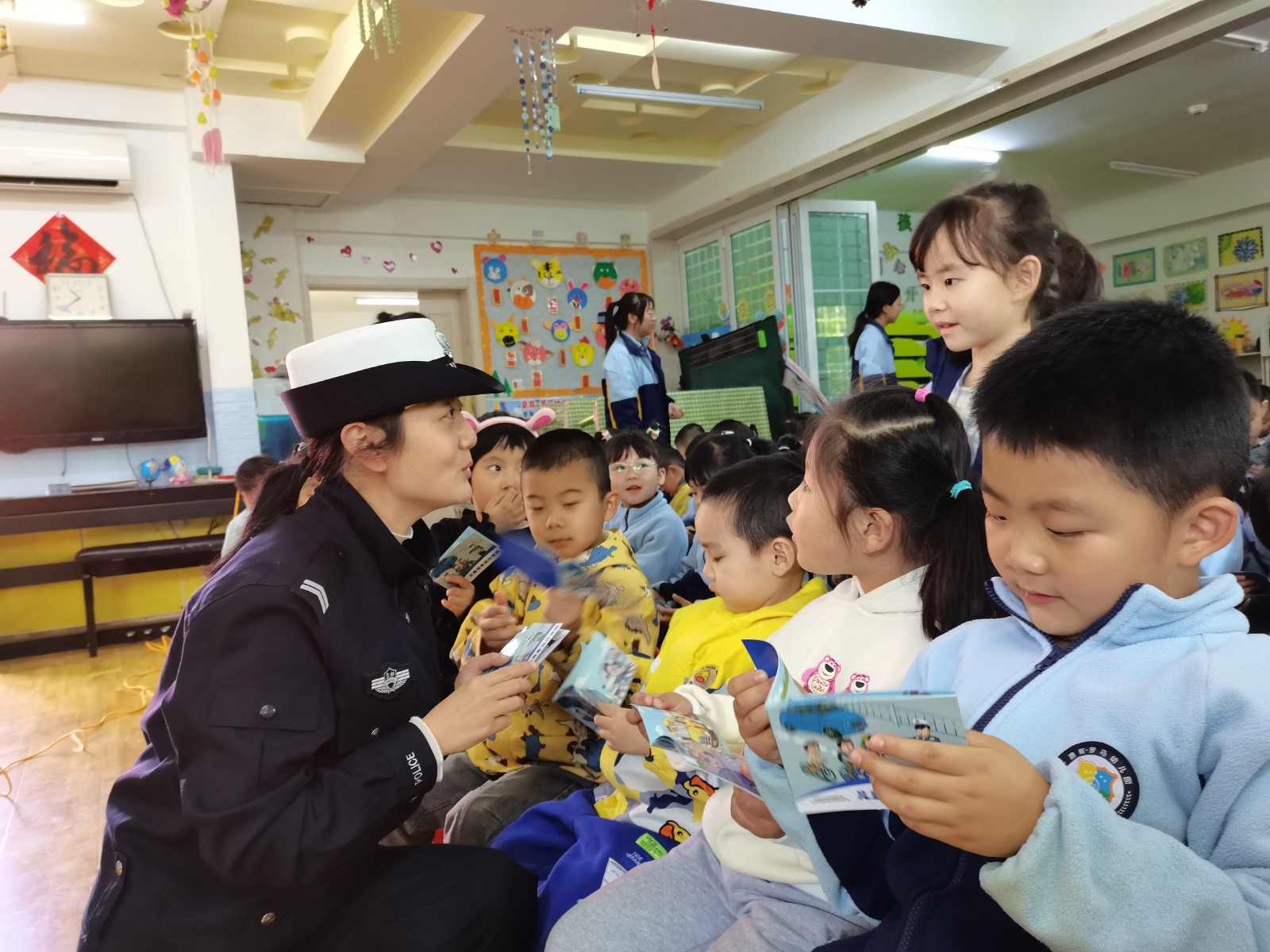 （AQEY，图片新闻）安全童行(22433281)-20230511164421