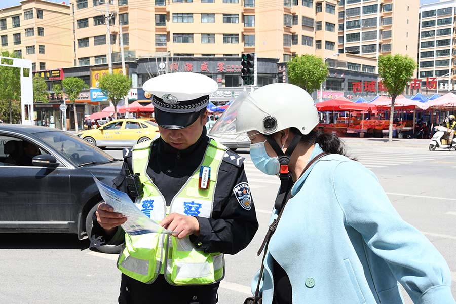 Y岷县公安交警全面筑牢道路交通安全管理防(22718585)-20230524143300