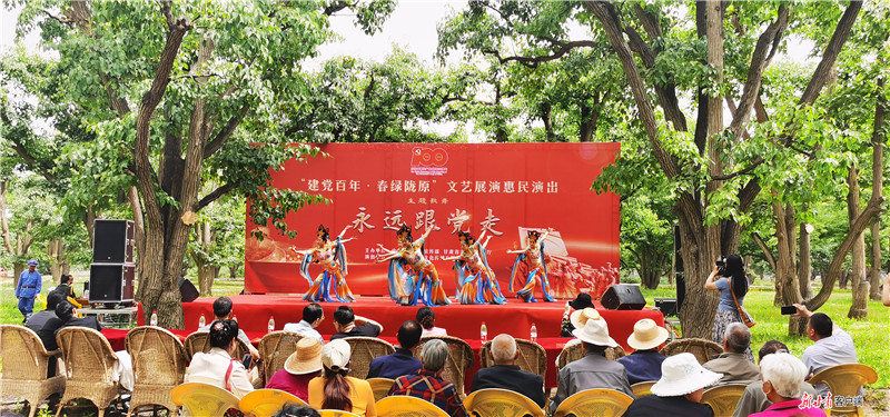 ”春绿陇原“进乡村惠民演出.jpg