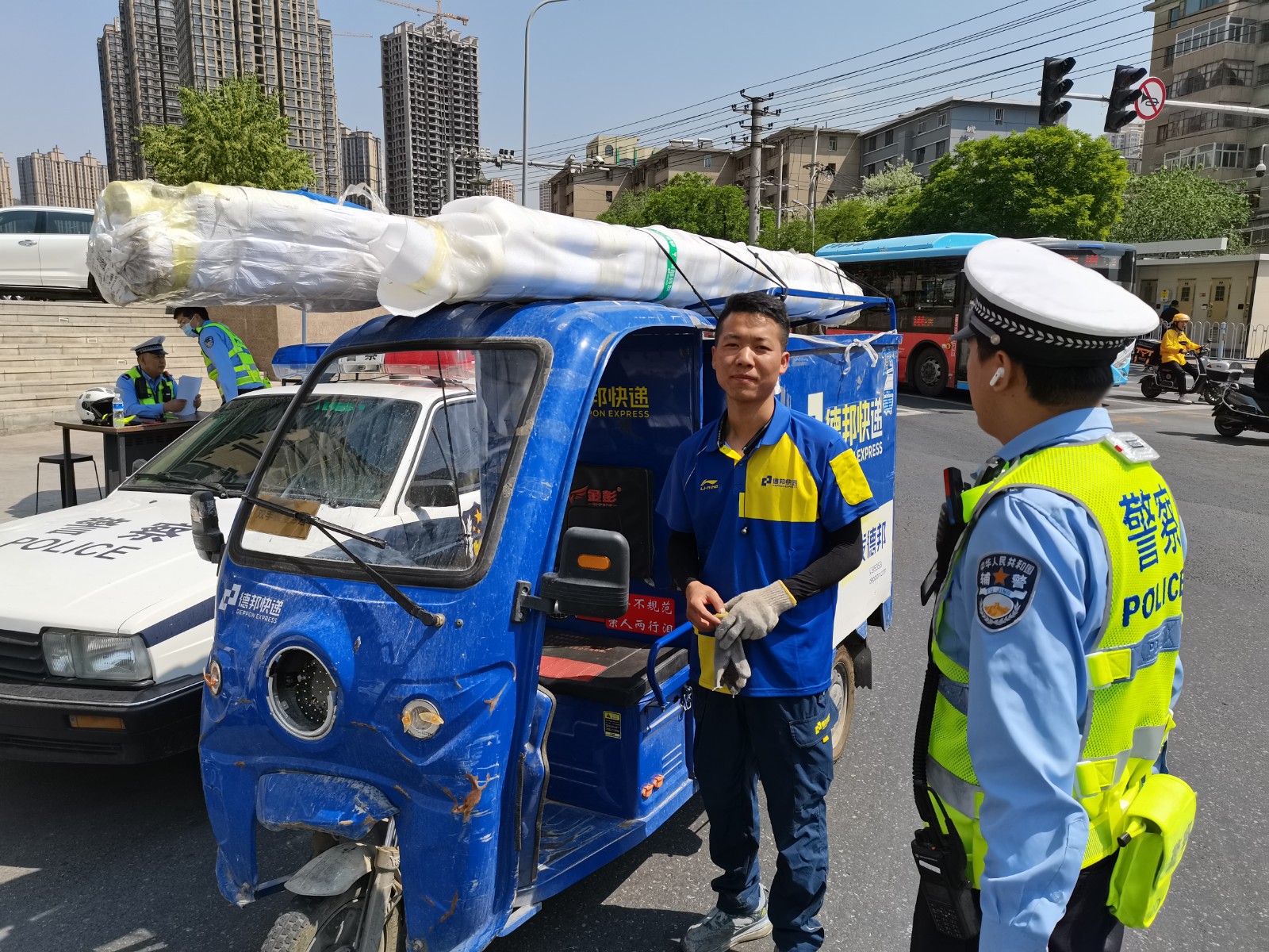 （AQEY图片新闻）河北交警开展超载超限(22848422)-20230530102151