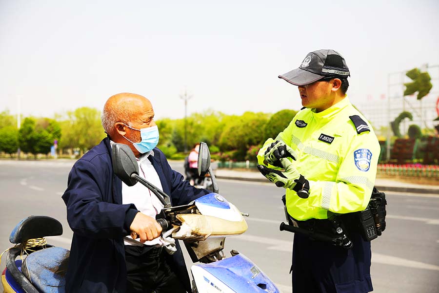 (wqEY配图)2嘉峪关公安交警“快骑队(23082437)-20230607183742
