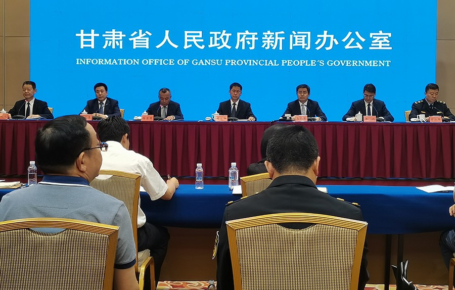 （QYE网稿配图）推进依法行政和公正司法(23399071)-20230621075451