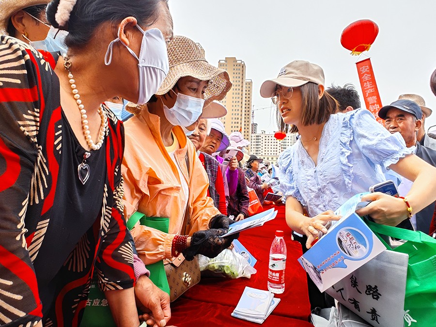 （WQEY配图）路地携手凝聚合力  同心(23413034)-20230622180719