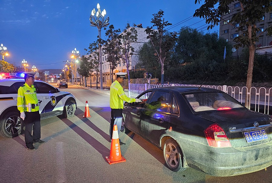（WAqEY，图片新闻）持续开展酒驾等重(24984383)-20230823100851