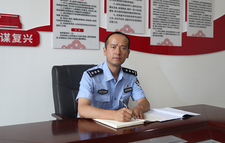 （AqEＹ大墙内外）把自己的心愿化作千家(25147852)-20230830170540
