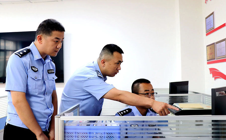 （WAqEY配图1）越战越勇的“双料警察(25067386)-20230831143244