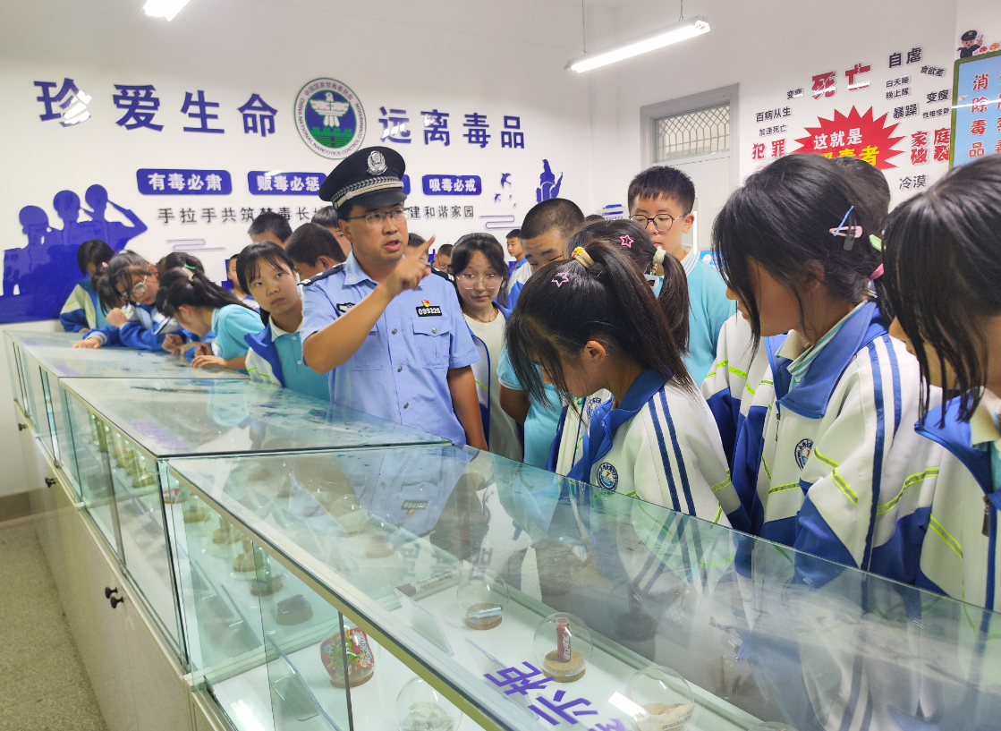 临夏州禁毒知识送进校园活动成效显著