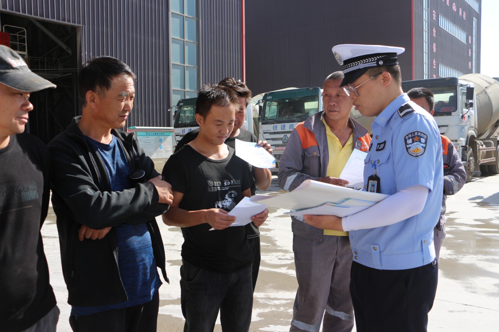 （AQEY 图片新闻）安宁交警走进运输企(25843757)-20230922095542