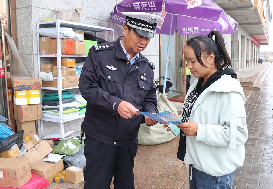 （WAQEY 图片新闻）交通宣讲进社区 (26377007)-20231013170428
