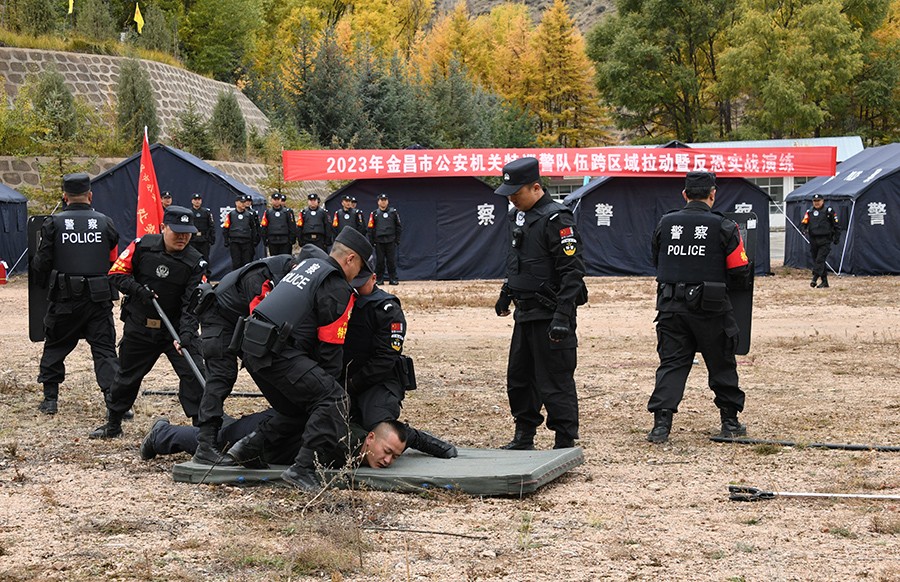 （WAQEY 图片新闻）沙场点兵磨励剑 (26377664)-20231013170711
