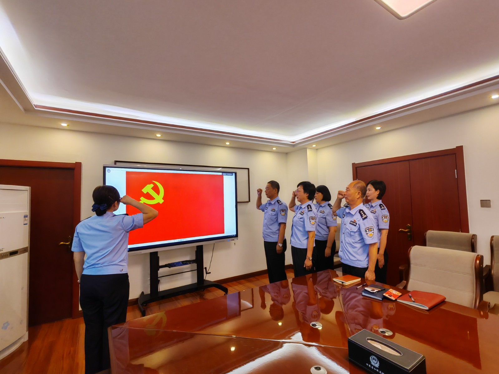 （EqY 图片新闻 大墙内外536期）铭(26650996)-20231024135719