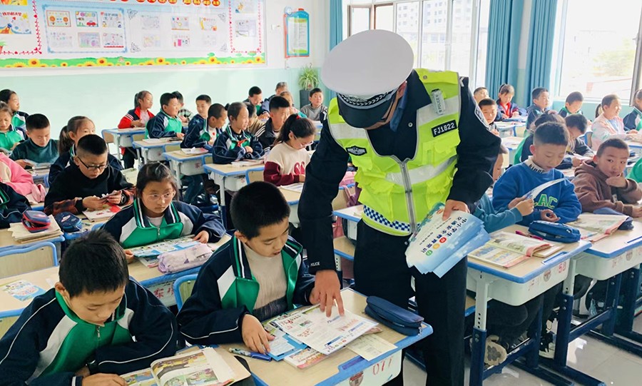 （新闻图片）交通安全进校园活动(26841882)-20231030105827