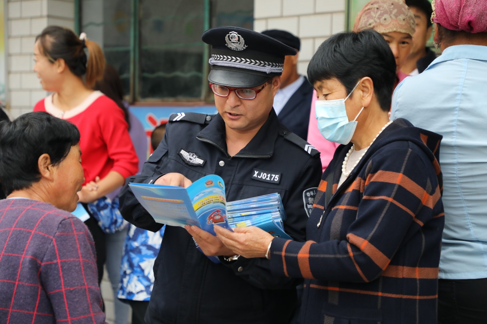QEY,（配图）以更高水平推动平安庆阳法(26890366)-20231103181108
