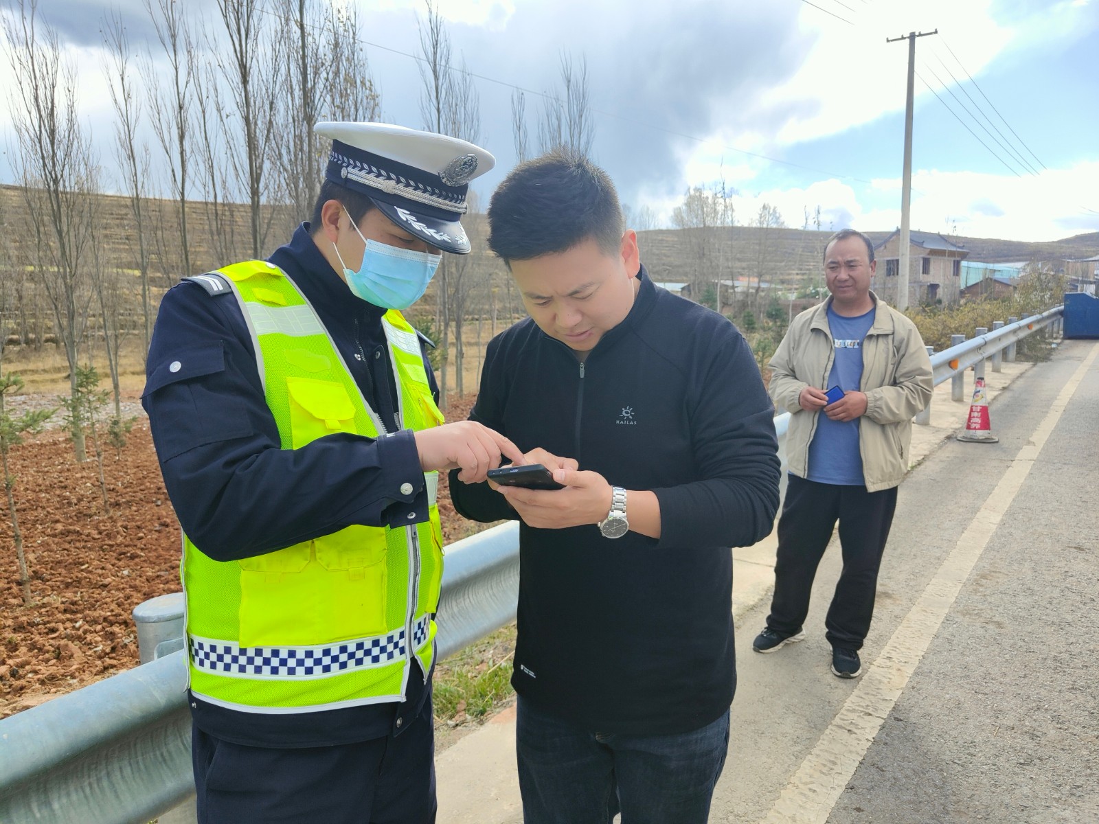 (WAQEY 图片新闻）羊永交警开展电子(26970838)-20231108155050